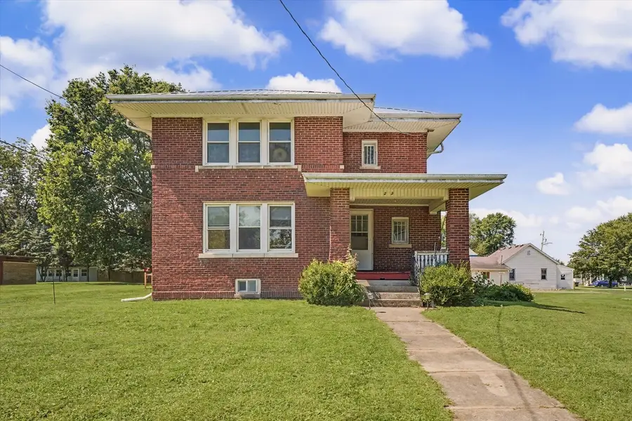 203 S West Street, Sadorus, IL 61872 - #2