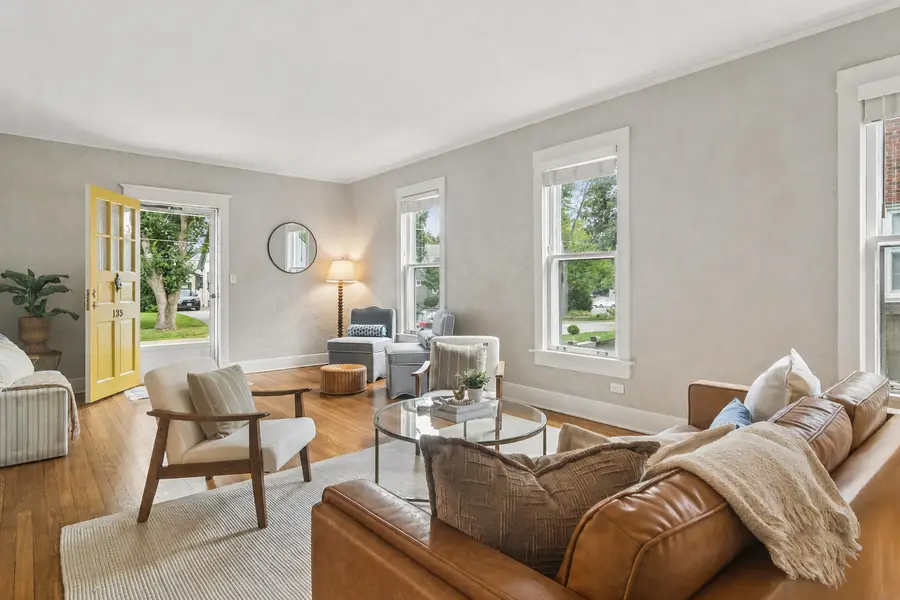 135 W Russell Street, Barrington, IL 60010 - #3