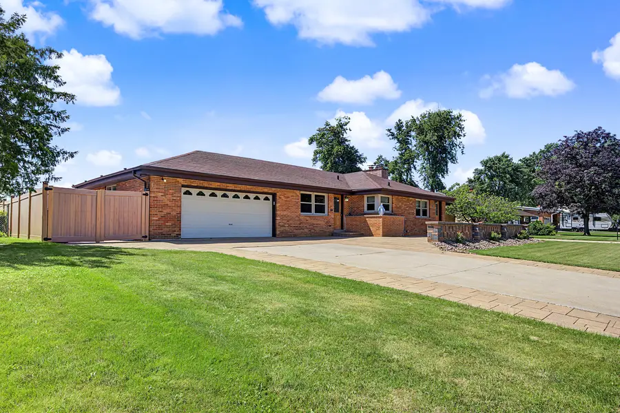 378 Oakwood Drive, Crete, IL 60417 - #3