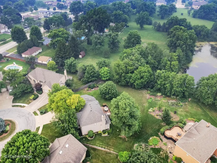 6905 Irish Court, Darien, IL 60561 - #3