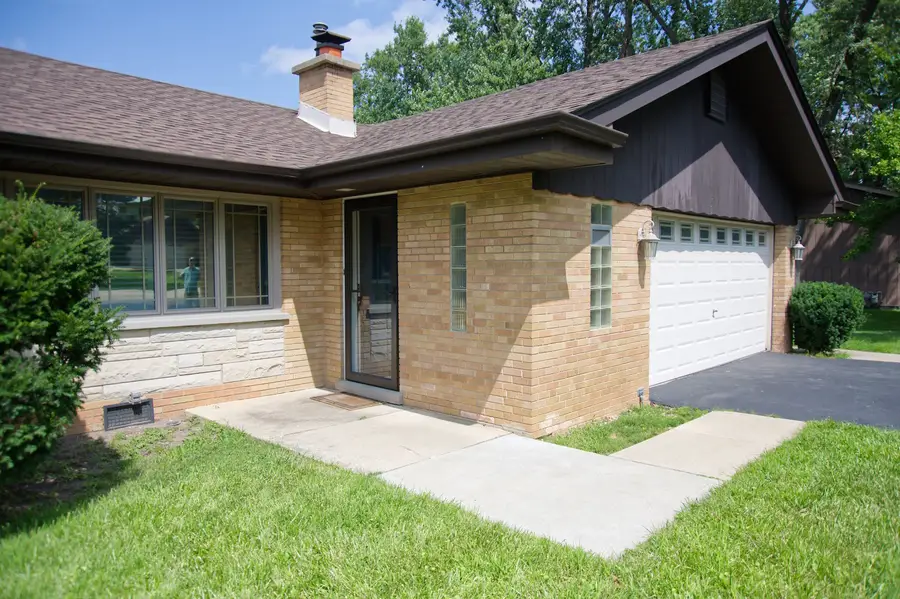 16W320 94th Street, Burr Ridge, IL 60527 - #2