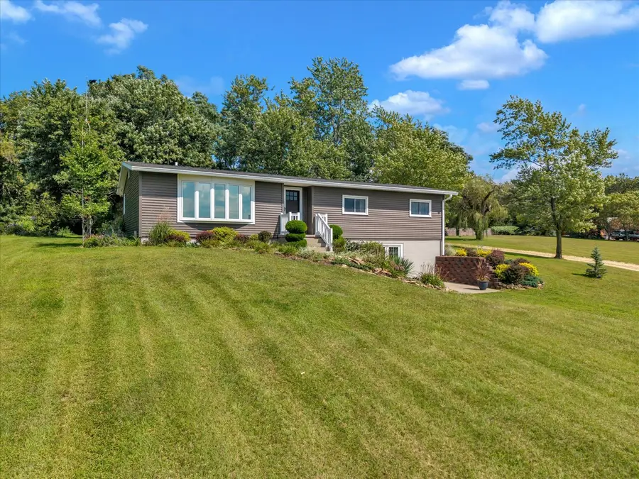 19310 Acker Road, Fulton, IL 61252 - #2