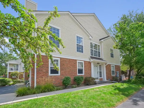 883 Ann Arbor Lane, Vernon Hills, IL 60061
