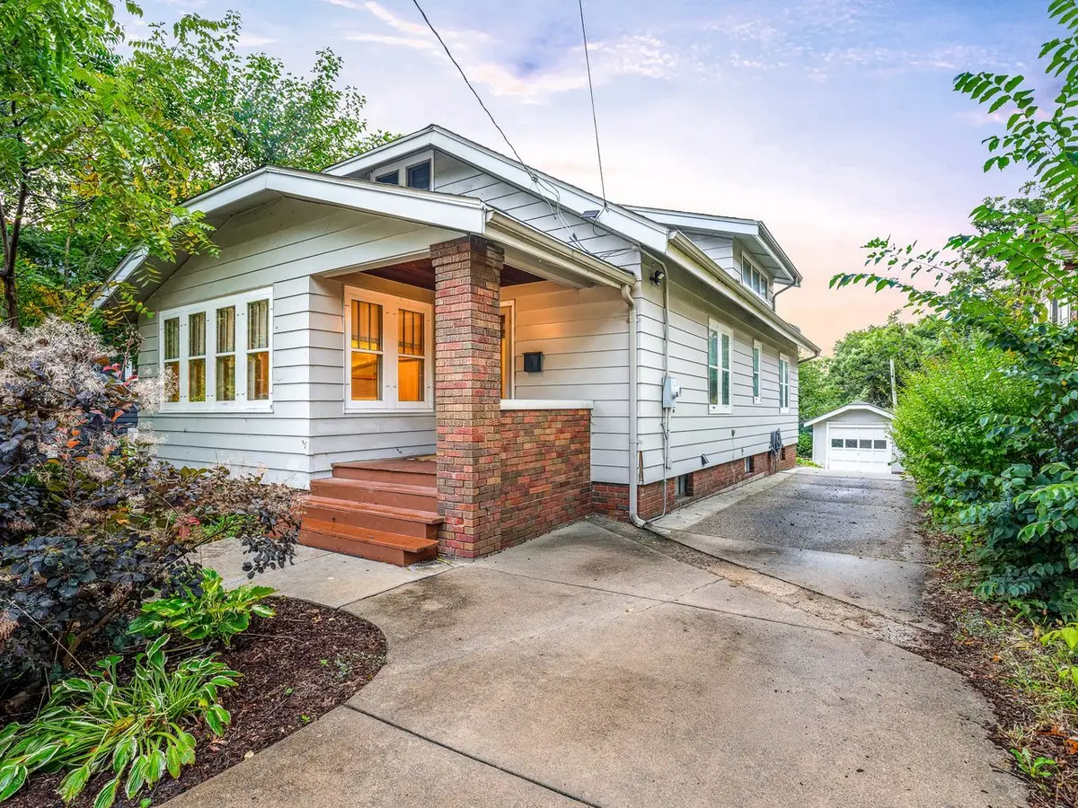 712 Paris Avenue, Rockford, IL 61107 - #1