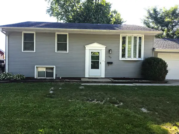 709 Parkside Circle, Streamwood, IL 60107