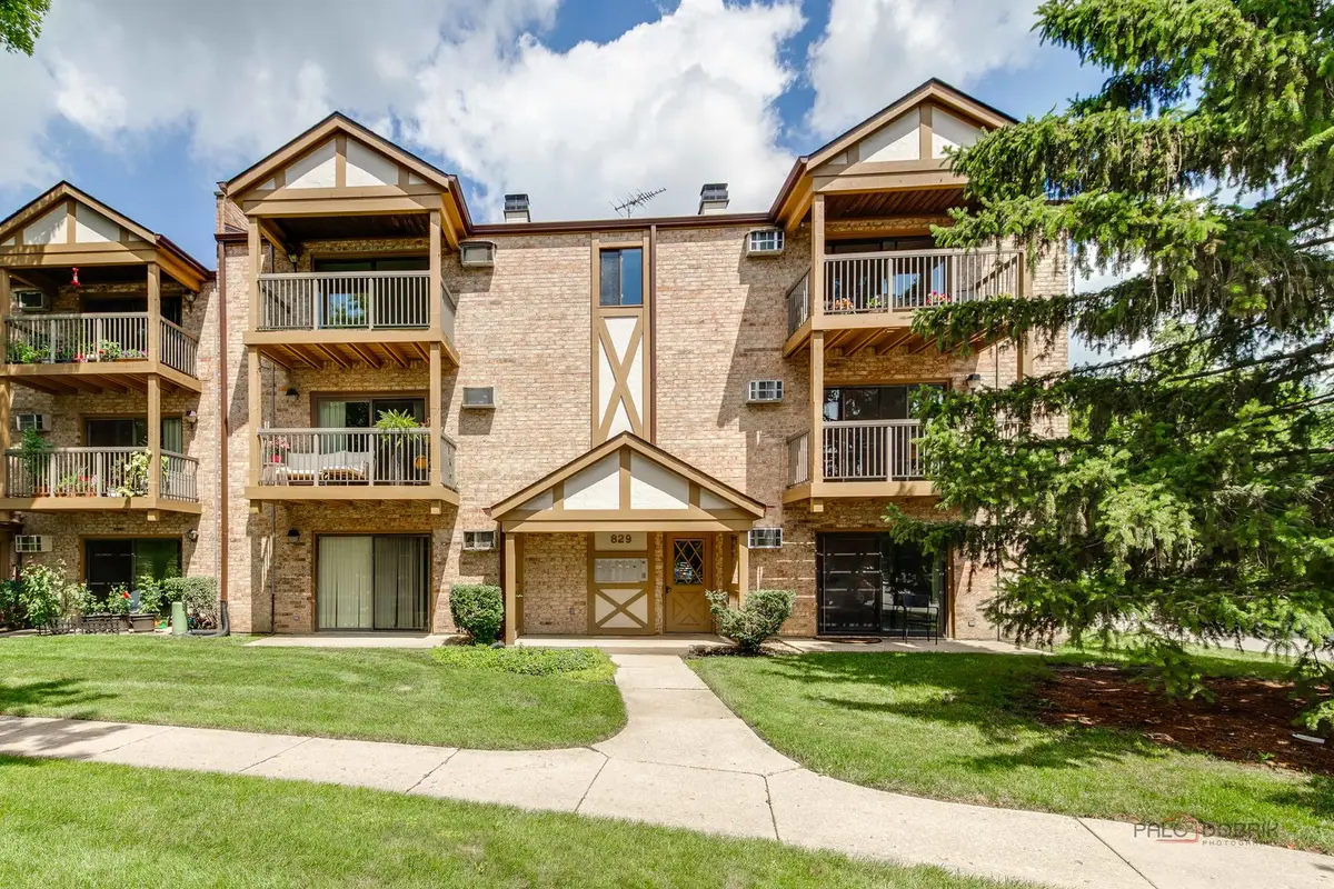 829 S Dwyer Avenue #E, Arlington Heights, IL 60005 - #1