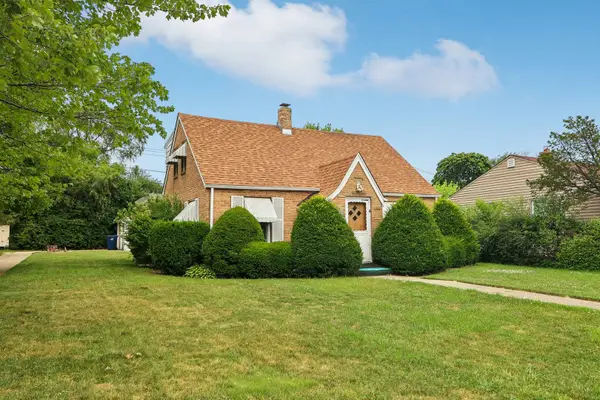 2218 Pearsall Parkway, Waukegan, IL 60085
