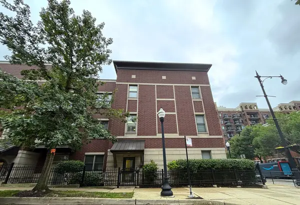767 W 15th Street #308, Chicago, IL 60607