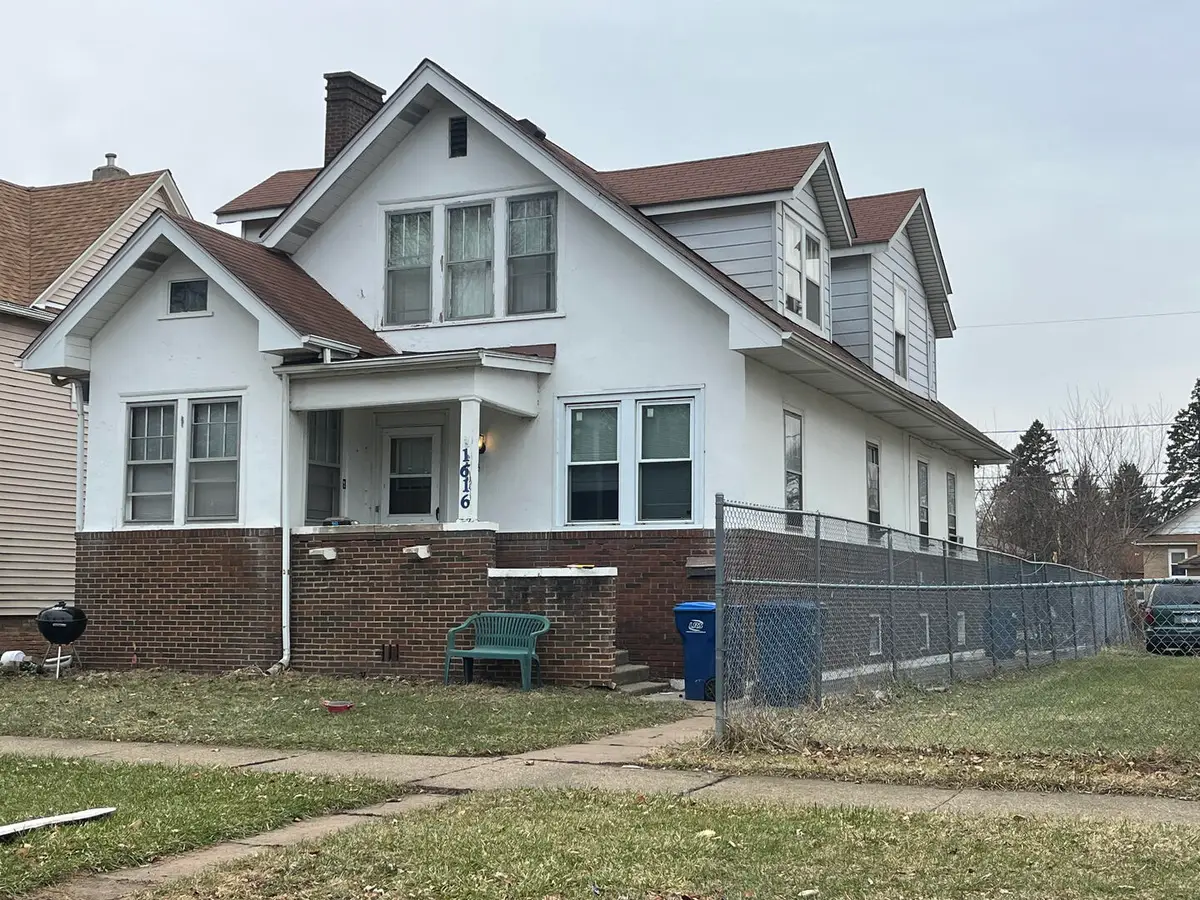 1616 Victoria Avenue, North Chicago, IL 60064 - #1
