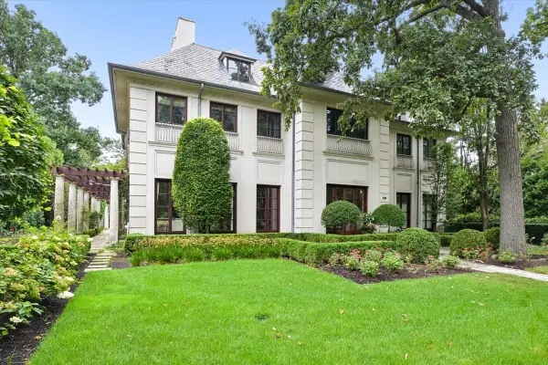 Address Withheld By Seller, Kenilworth, IL 60043