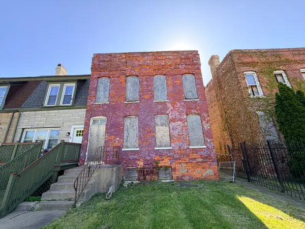 10643 S Champlain Avenue, Chicago, IL 60628