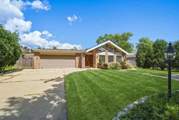 3550 Tamarind Drive, Northbrook, IL 60062