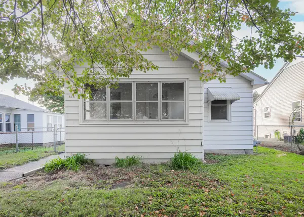 318 S Hazelwood Avenue, Davenport, IA 52802
