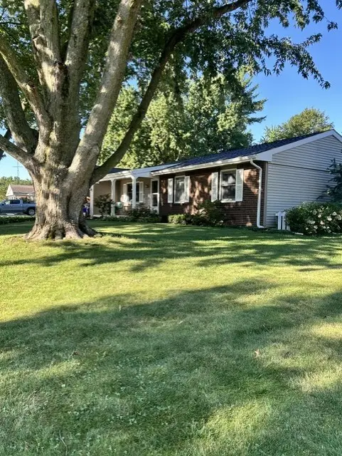 301 Westhampton Drive, Sherman, IL 62684 - #2