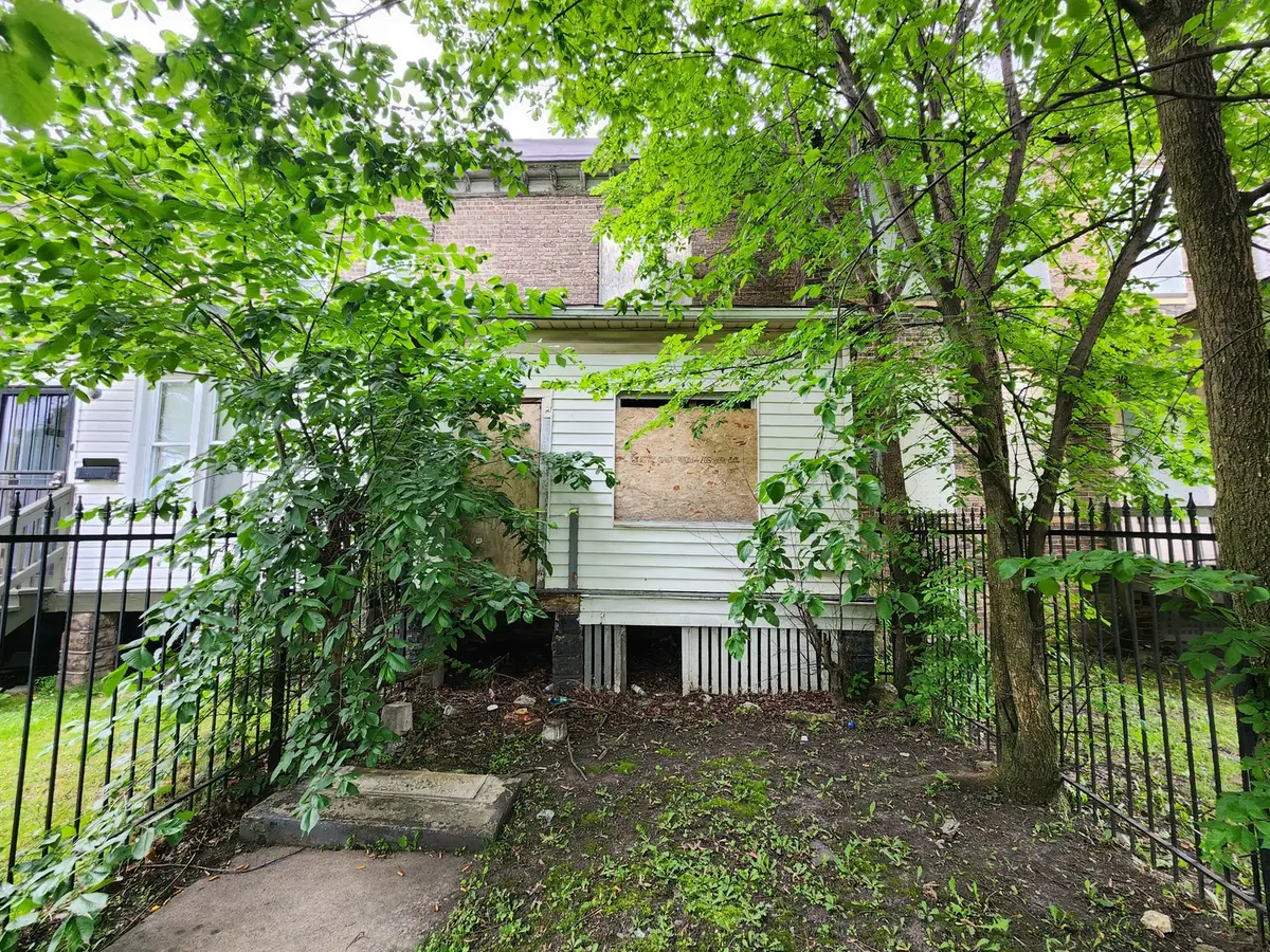 10525 S Corliss Avenue, Chicago, IL 60628 - #1