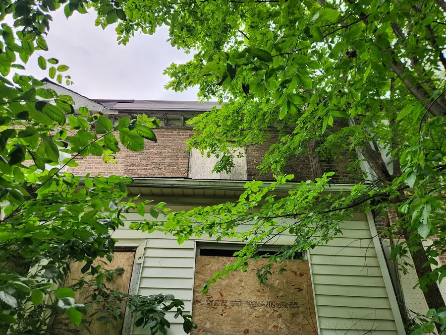 10525 S Corliss Avenue, Chicago, IL 60628 - #2