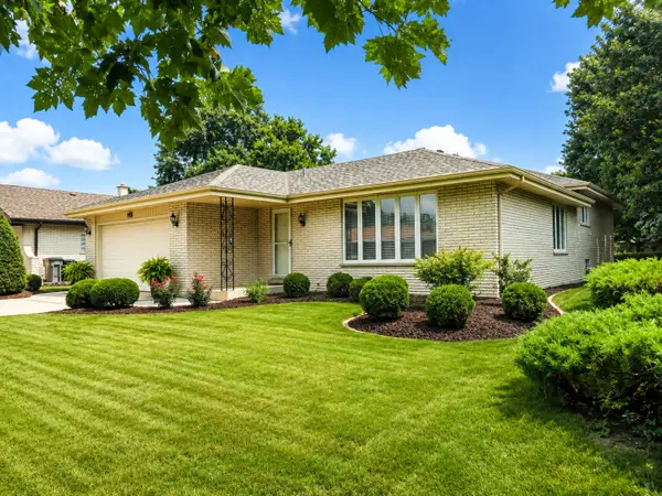 7453 Cashew Drive, Orland Park, IL 60462