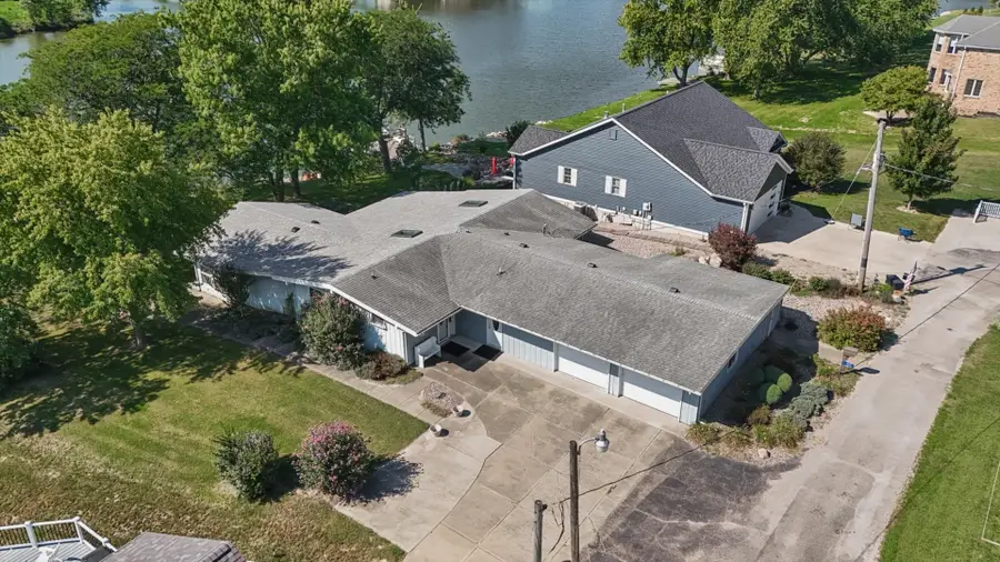 1612 Lakeview Drive, Loda, IL 60948 - #3