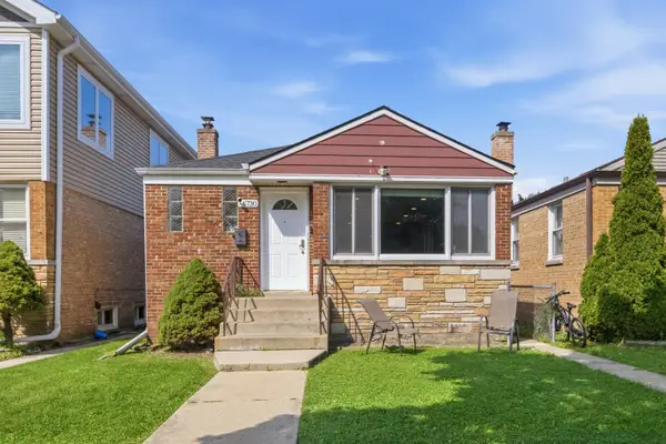 6730 N Whipple Street, Chicago, IL 60645