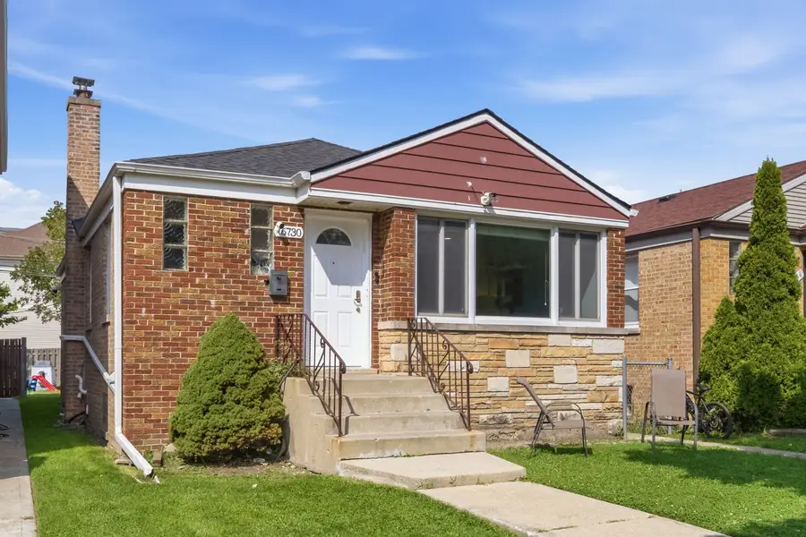 6730 N Whipple Street, Chicago, IL 60645 - #2
