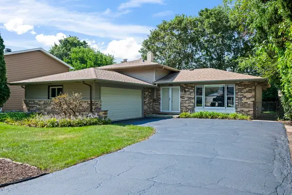 1292 N Linden Avenue, Palatine, IL 60074