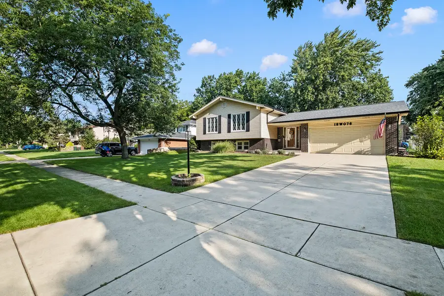 18W076 71st Street, Darien, IL 60561 - #2