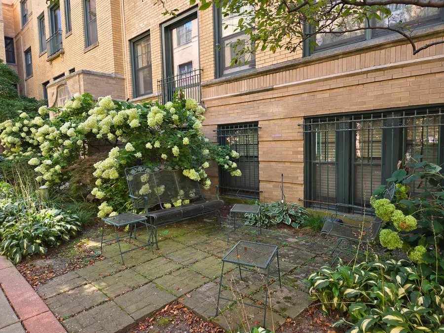 7031.5 N Sheridan Road #2N, Chicago, IL 60626 - #2