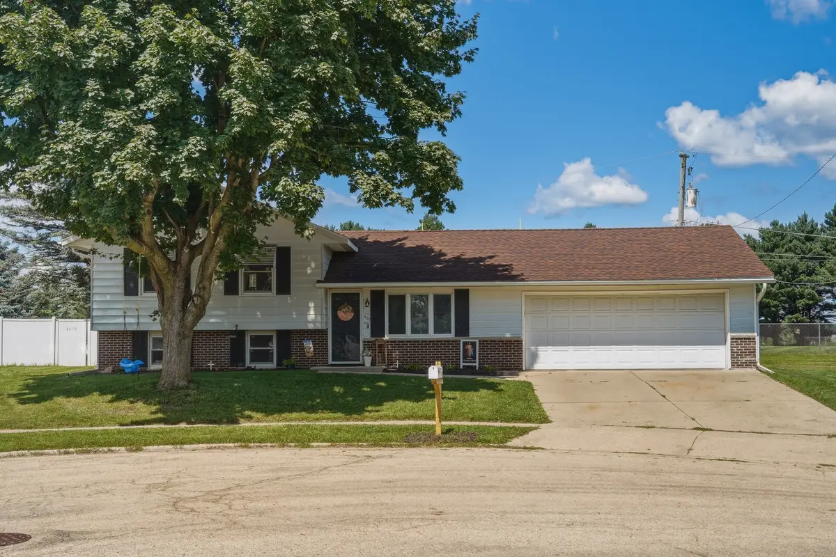 601 High Street, Dixon, IL 61021 - #1