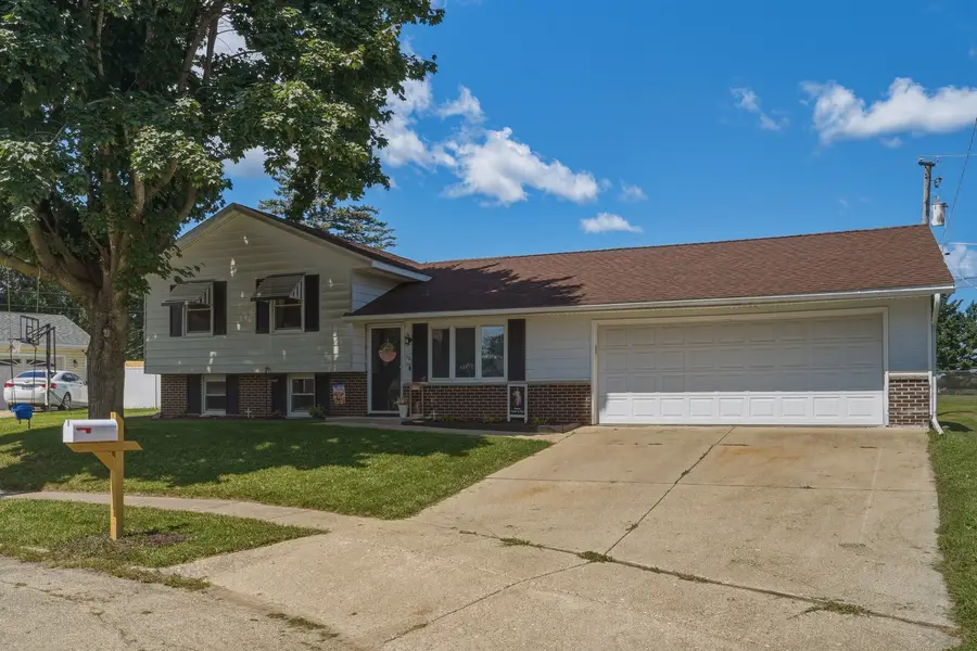 601 High Street, Dixon, IL 61021 - #2