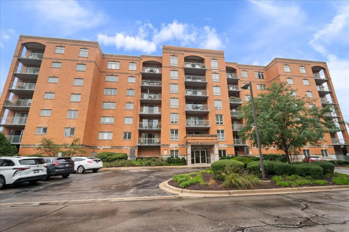 6801 N Milwaukee Avenue #402, Niles, IL 60714 - #1