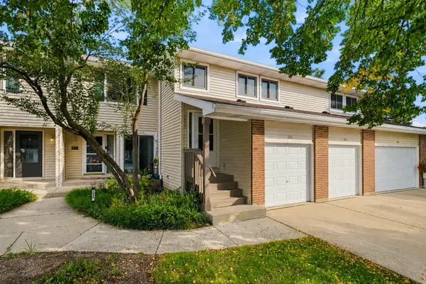 1056 N Pine Tree Circle, Buffalo Grove, IL 60089