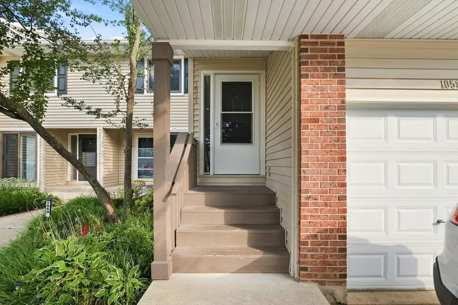 1056 N Pine Tree Circle, Buffalo Grove, IL 60089 - #3