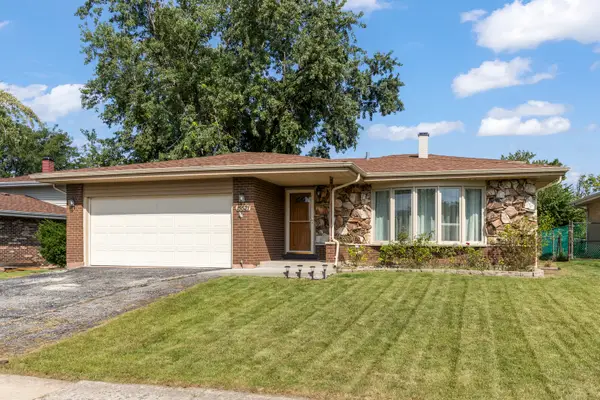 15521 Ridgeland Avenue, Oak Forest, IL 60452