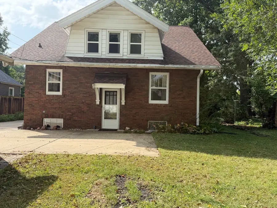 1106 E Olive Street E, Bloomington, IL 61701 - #3