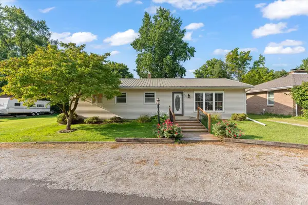 209 Augusta Drive, Mahomet, IL 61853