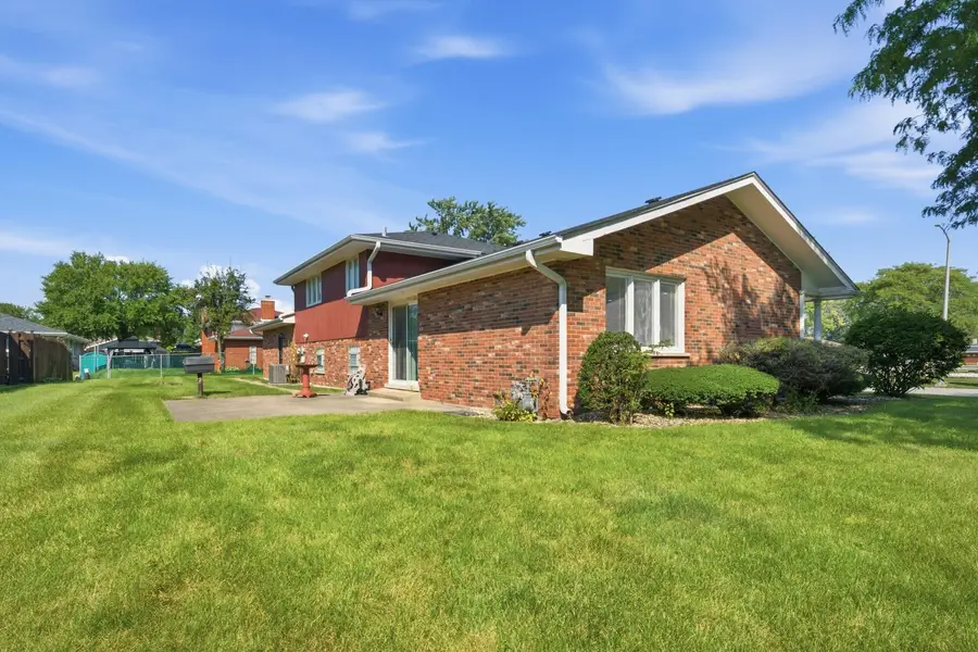 1103 E 166th Place, South Holland, IL 60473 - #3