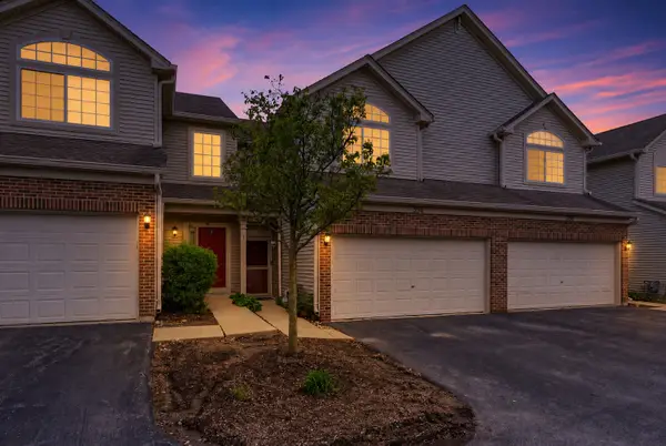 394 Jamestown Court, Aurora, IL 60504