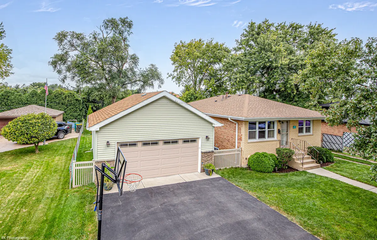 6520 Ridge Drive, Chicago Ridge, IL 60415 - #1