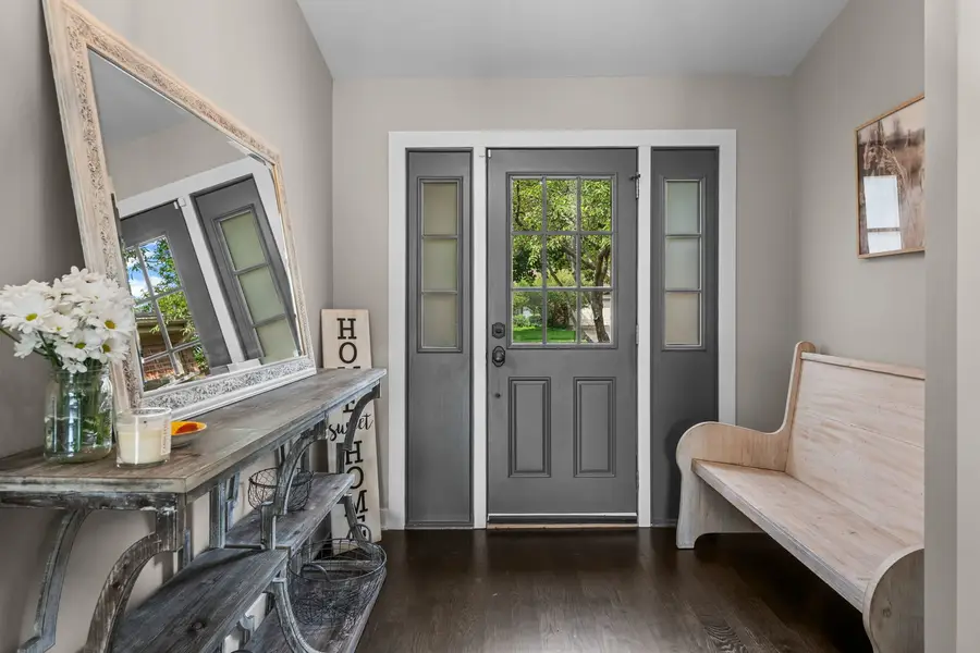 609 N Carlyle Lane, Arlington Heights, IL 60004 - #2