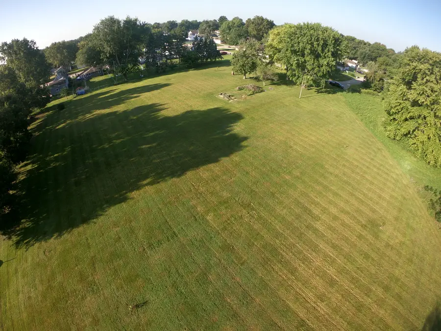 000 Shinkle Avenue, Sterling, IL 61081 - #3