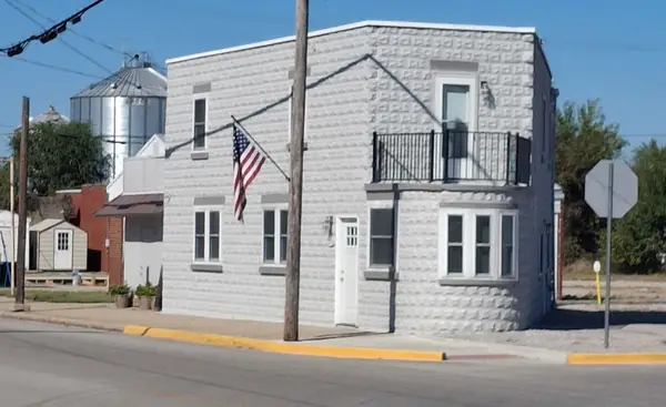 225 Main Street S, Clay City, IL 62824