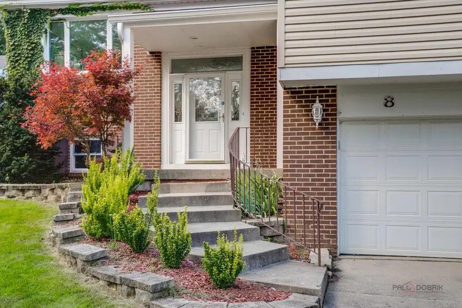 8 Lindon Lane, Vernon Hills, IL 60061 - #2