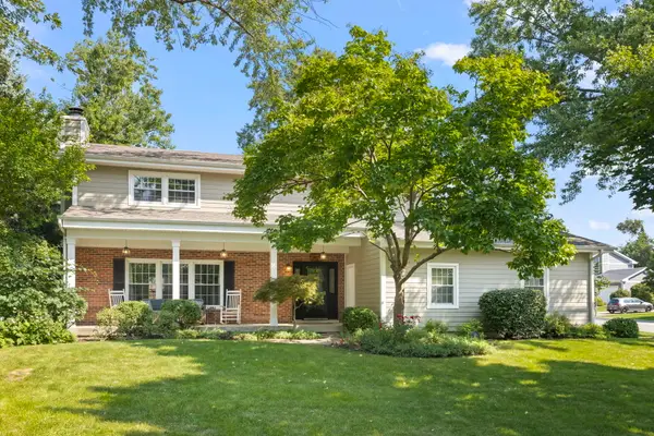 1725 Maple Leaf Court, Wheaton, IL 60187