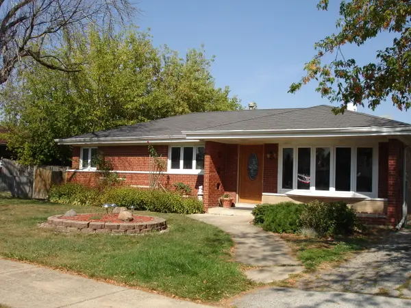 6450 W 82 Place, Burbank, IL 60459
