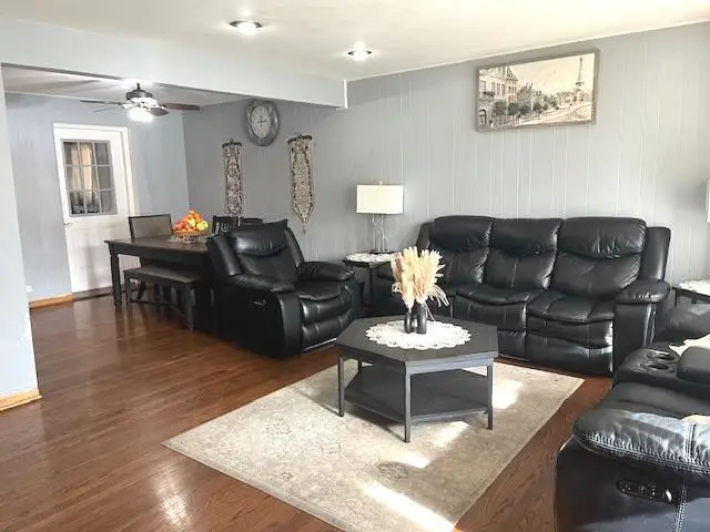 6450 W 82 Place, Burbank, IL 60459 - #3