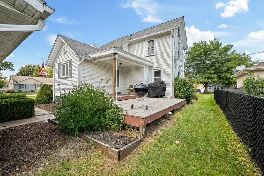 404 E Chestnut Street, Geneseo, IL 61254 - #3