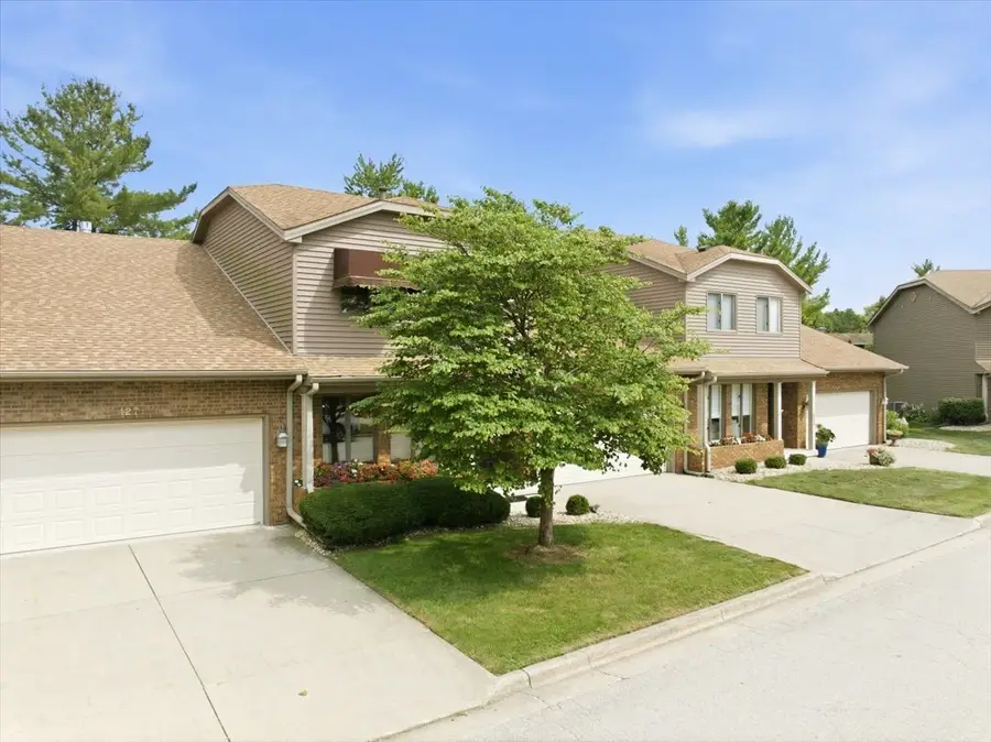 125 Manor Circle, Bloomington, IL 61704 - #3
