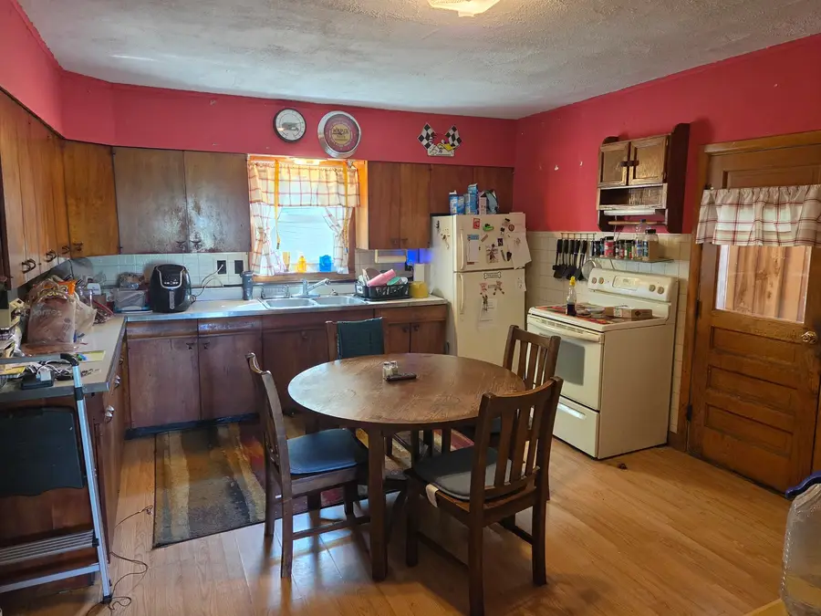 19660 Coleta Road, Sterling, IL 61081 - #2