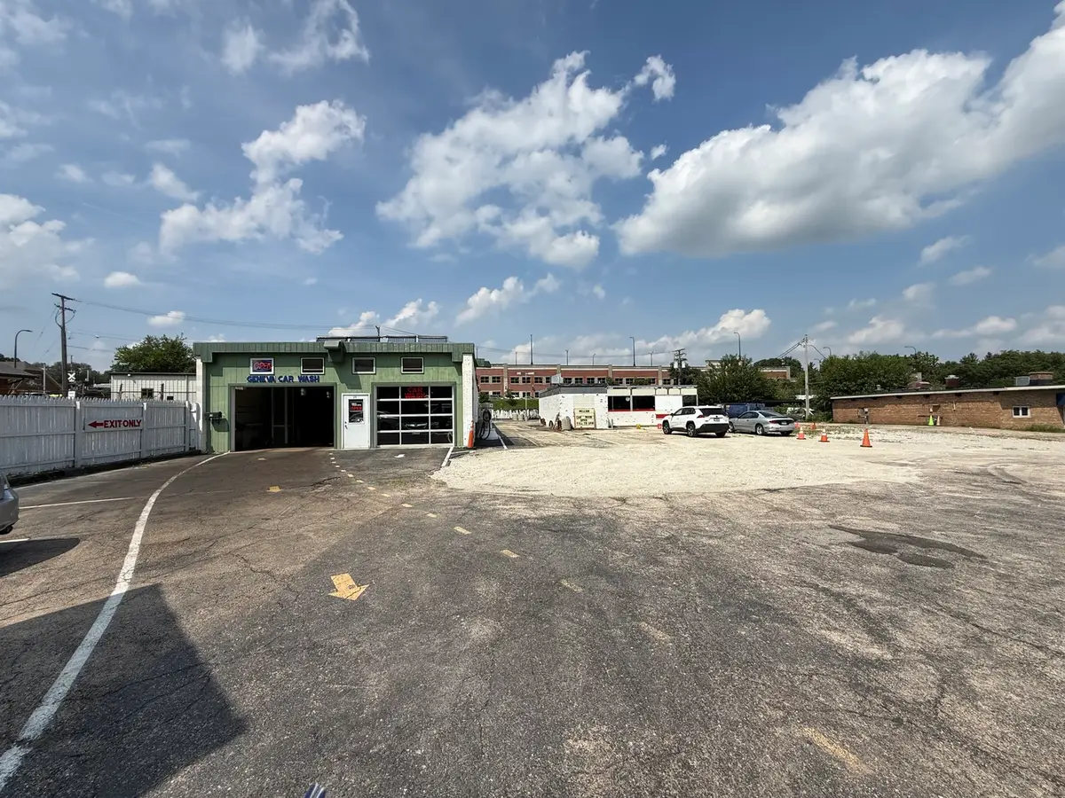 618-628 S First Street, Geneva, IL 60134 - #1