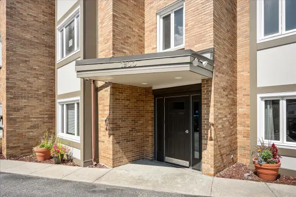 1900 Wilmette Avenue #2F, Wilmette, IL 60091